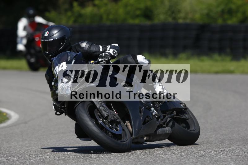 /Archiv-2024/29 12.06.2024 MOTO.CH Track Day ADR/Gruppe blau/94